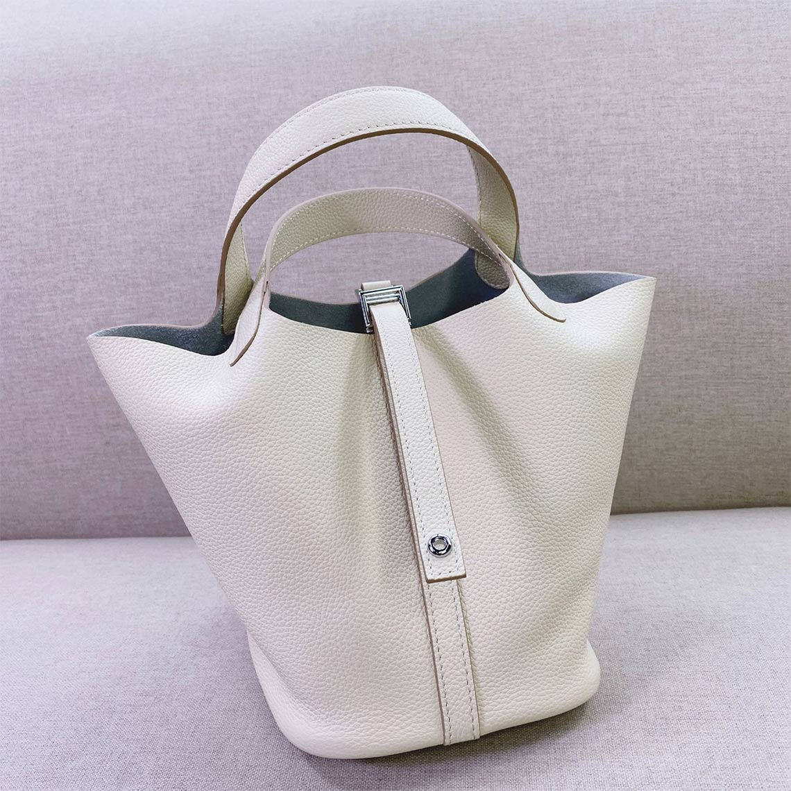 Top Grain Leather Bucket Bag with Lock Design - Small, Multiple Colors & Hardware Options detail image 10