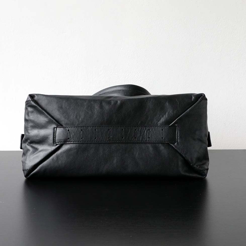 Vegetable Tanned Leather Hobo Bag detail image 19