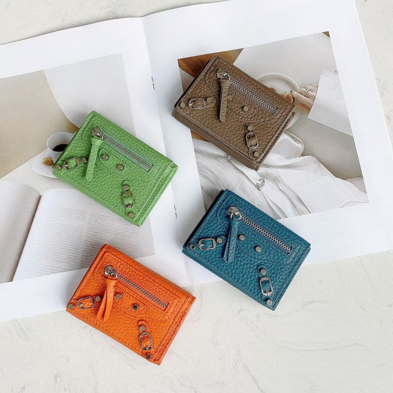 Compact Cowhide Trifold Wallet with Zipper Coin Pocket detail image 2
