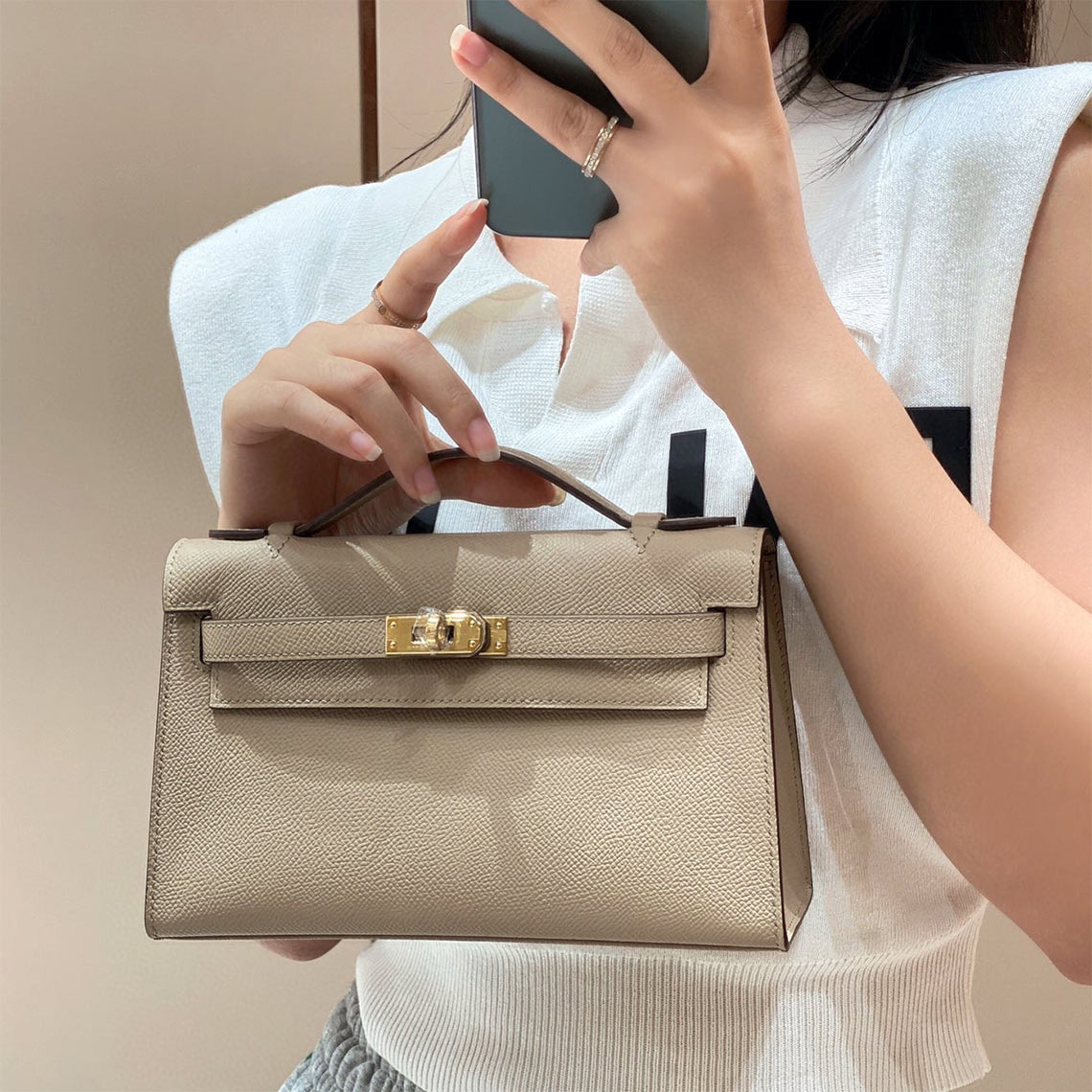 Small Leather Top Handle Bag with Adjustable Strap for Women detail image 3