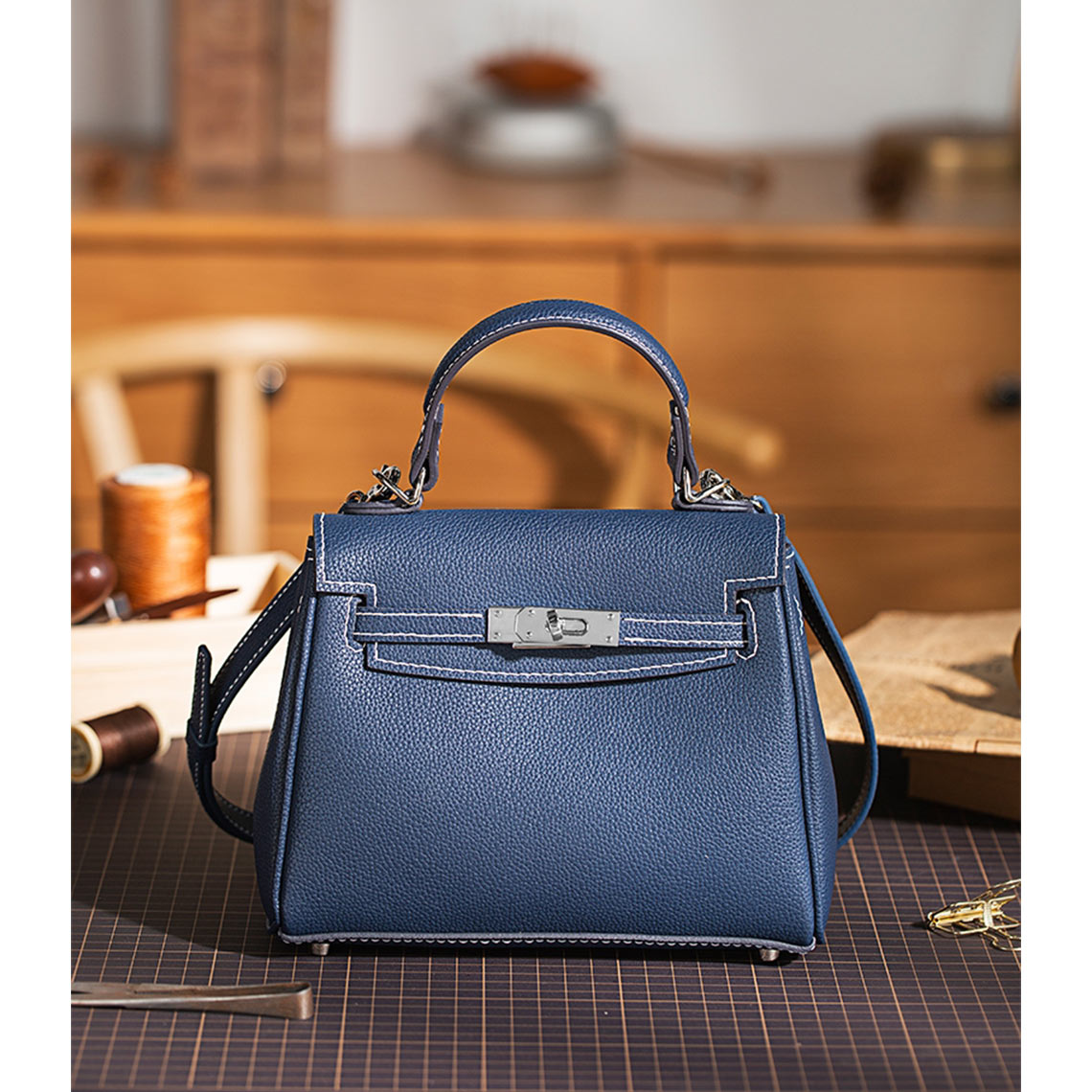 Handsew Leather Bag DIY Kit – Pre-Cut Cowhide Panels, Saddle Stitch, Silver Hardware detail image 5