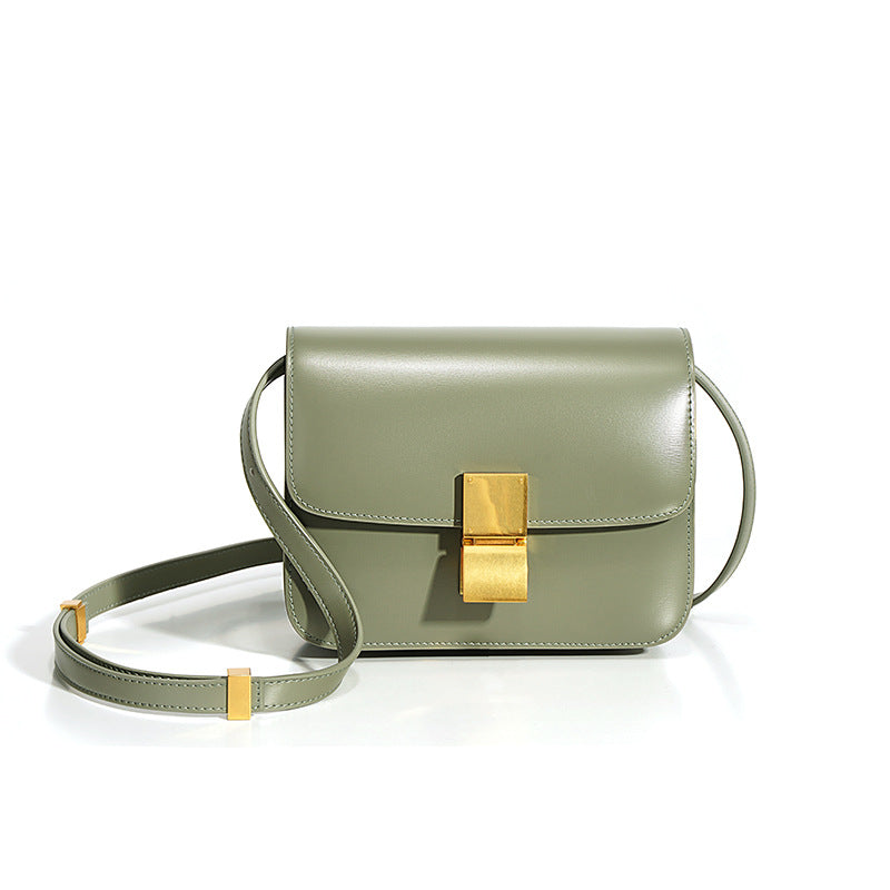 Classic Box Bag in Glossy Cowhide Leather – Small and Medium detail image 13