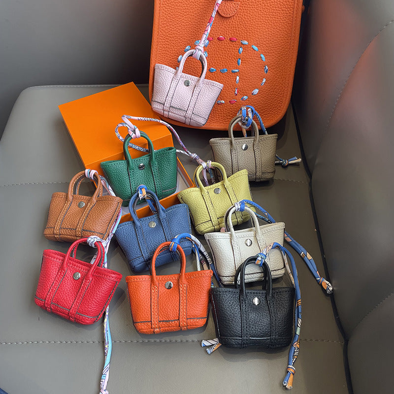 Mini Tote Bag Charm and AirPods Pro Holder in Top Grain Leather detail image 1