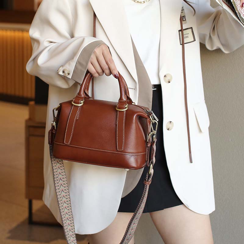 Vegetable-tanned Leather Boston Bag | Cowhide Crossbody Handbag detail image 14