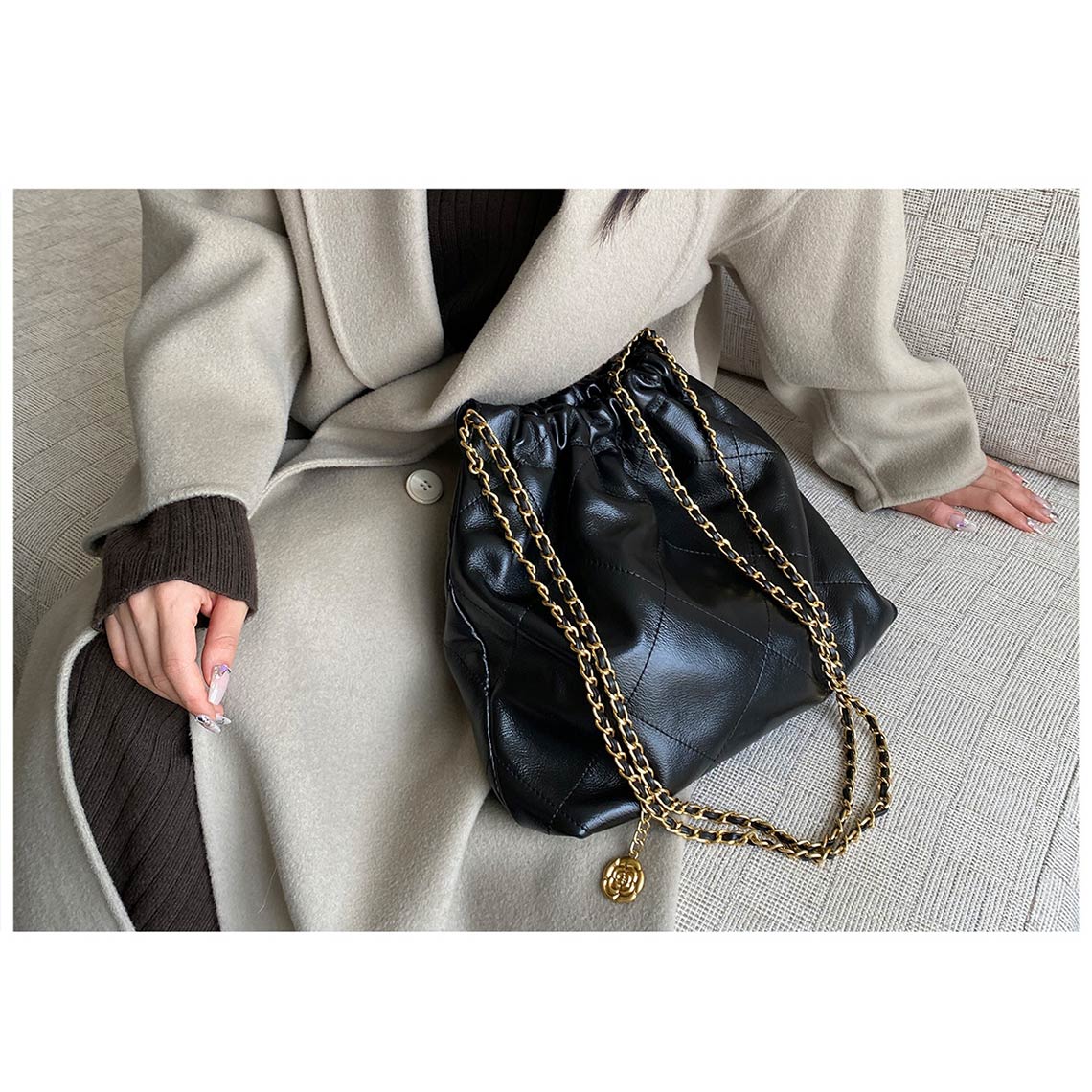 Top Grain Leather Slouchy Chain Bag – Black, White, Pink detail image 11