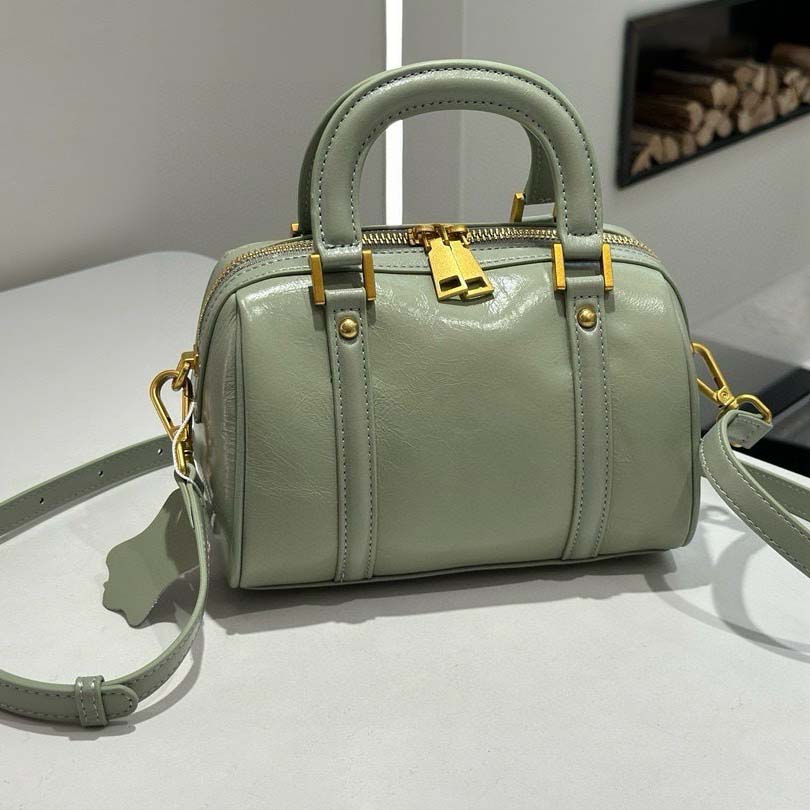 Retro Leather Boston Barrel Bag | Compact & Chic detail image 3