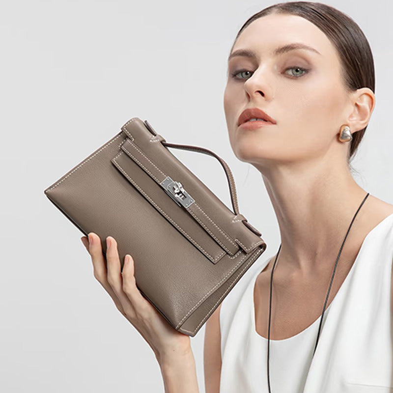 Smooth Calfskin Pochette Handbag with Detachable Shoulder Strap detail image 1