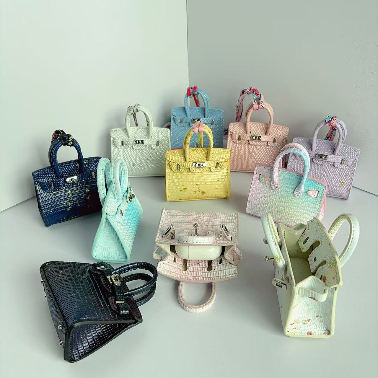 Mini Top Handle Bag Charm Keychain – Real Leather Earphone Case in Gradient & Speckle Colors detail image 2