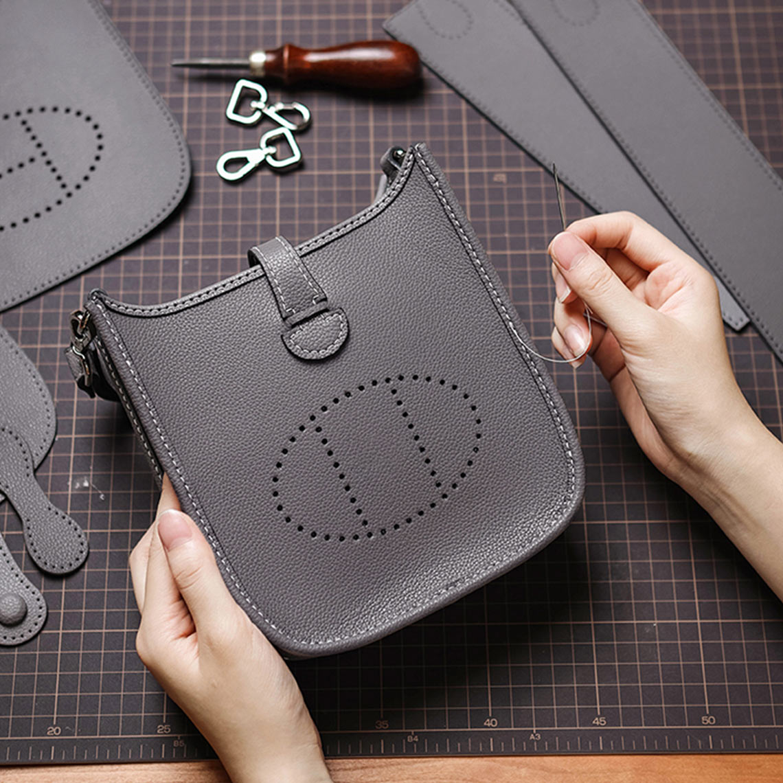 Hand Sewn Leather Mini Crossbody Bag DIY Kit – Grey or Pink detail image 1