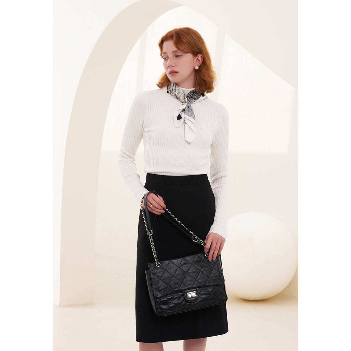 Top Grain Leather Quilted Chain Bag – Small and Large detail image 8
