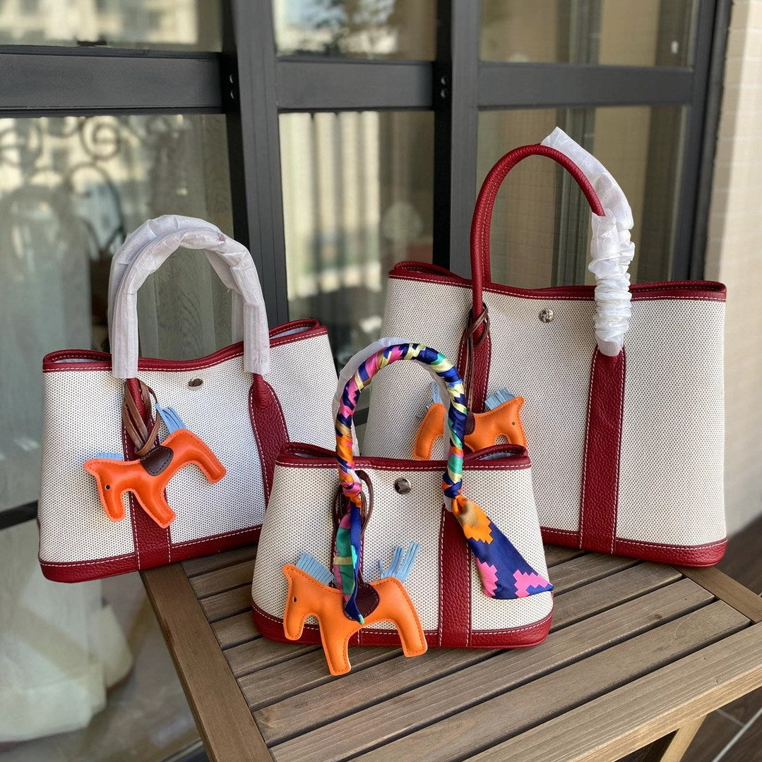 Canvas & Leather Tote Bag with Contrast Color – Three Sizes, Nine Colors detail image 7