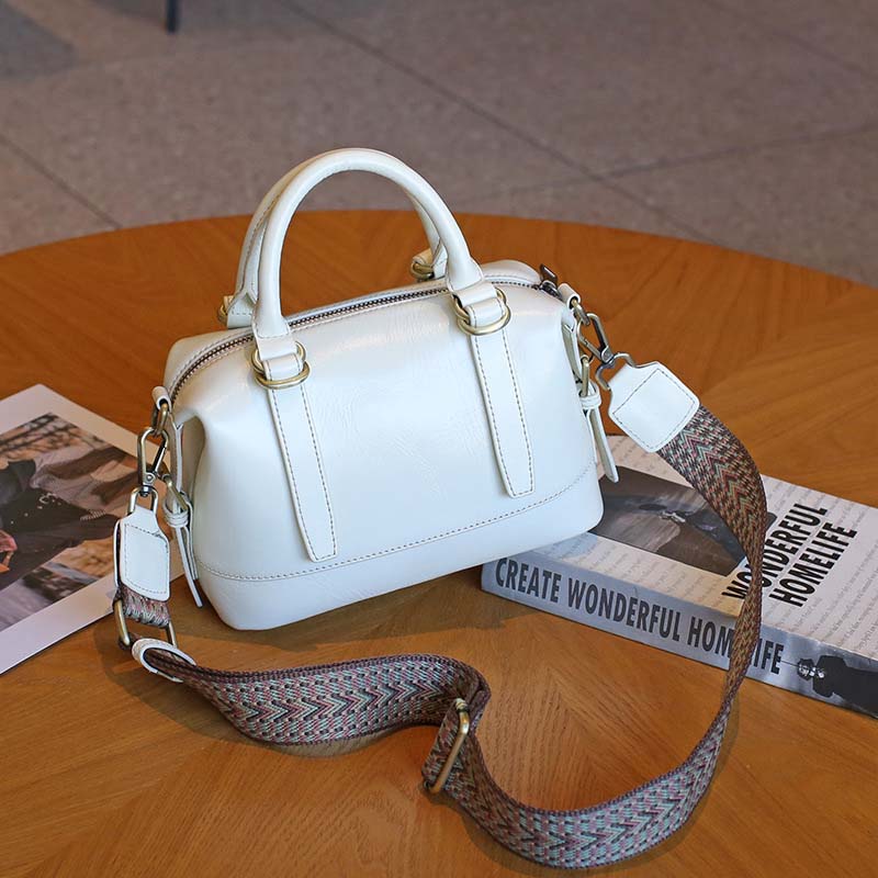 Vegetable-tanned Leather Boston Bag | Cowhide Crossbody Handbag detail image 6