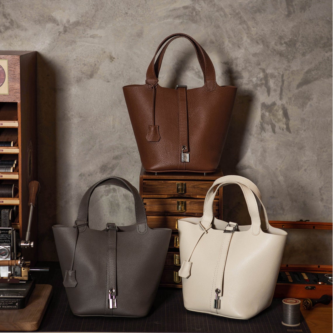 Hand-Sewn Bucket Bag Leather DIY Kit – Top Grain Leather, Lock Closure detail image 10