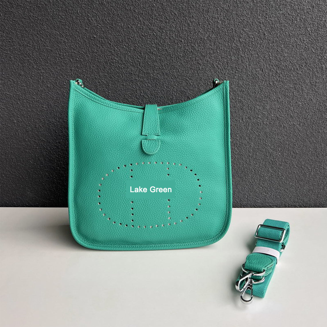 Top Grain Leather Crossbody Bag 25cm - Medium detail image 13