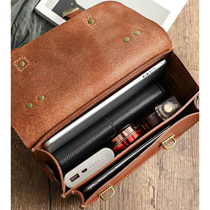 Vegetable Tanned Leather Unisex Messenger Bag detail image 2
