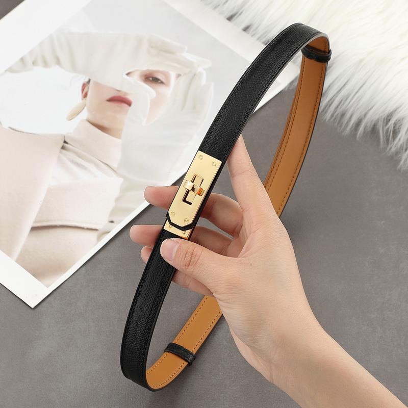 Top Handle Bag Belt in Fine Embossed Grain Leather with Golden Hardware detail image 8