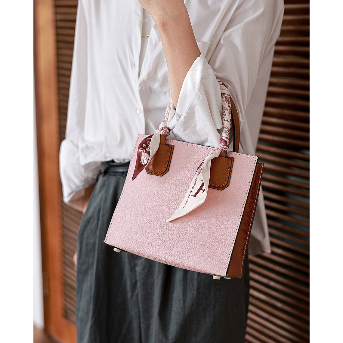 Mini Tote Leather DIY Kit – Hand-Sewn Top Grain Leather Bag detail image 11