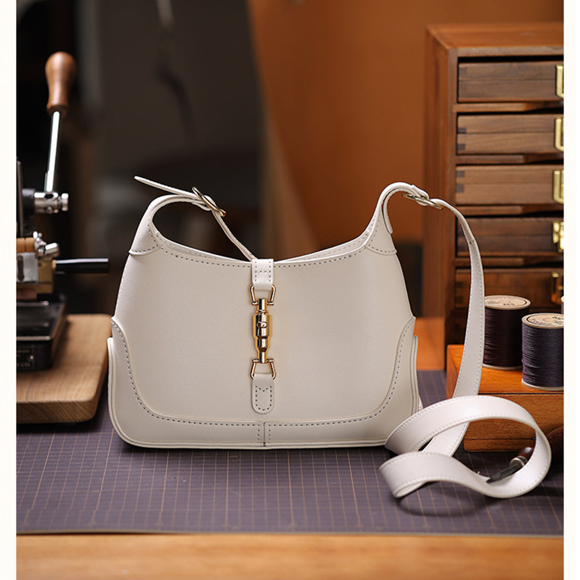 Hobo Shoulder Bag DIY Leathercraft Kit – Brown & Beige or White detail image 6