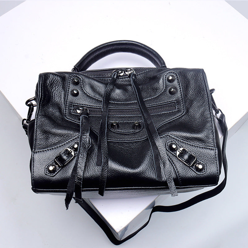 Top Grain Leather City Shoulder Bag with Zipper Closure for Women detail image 7