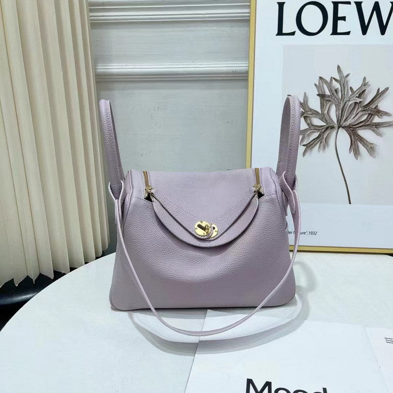 Pebbled Grain Leather Shoulder Bag for Women – Small and Medium Sizes detail image 8