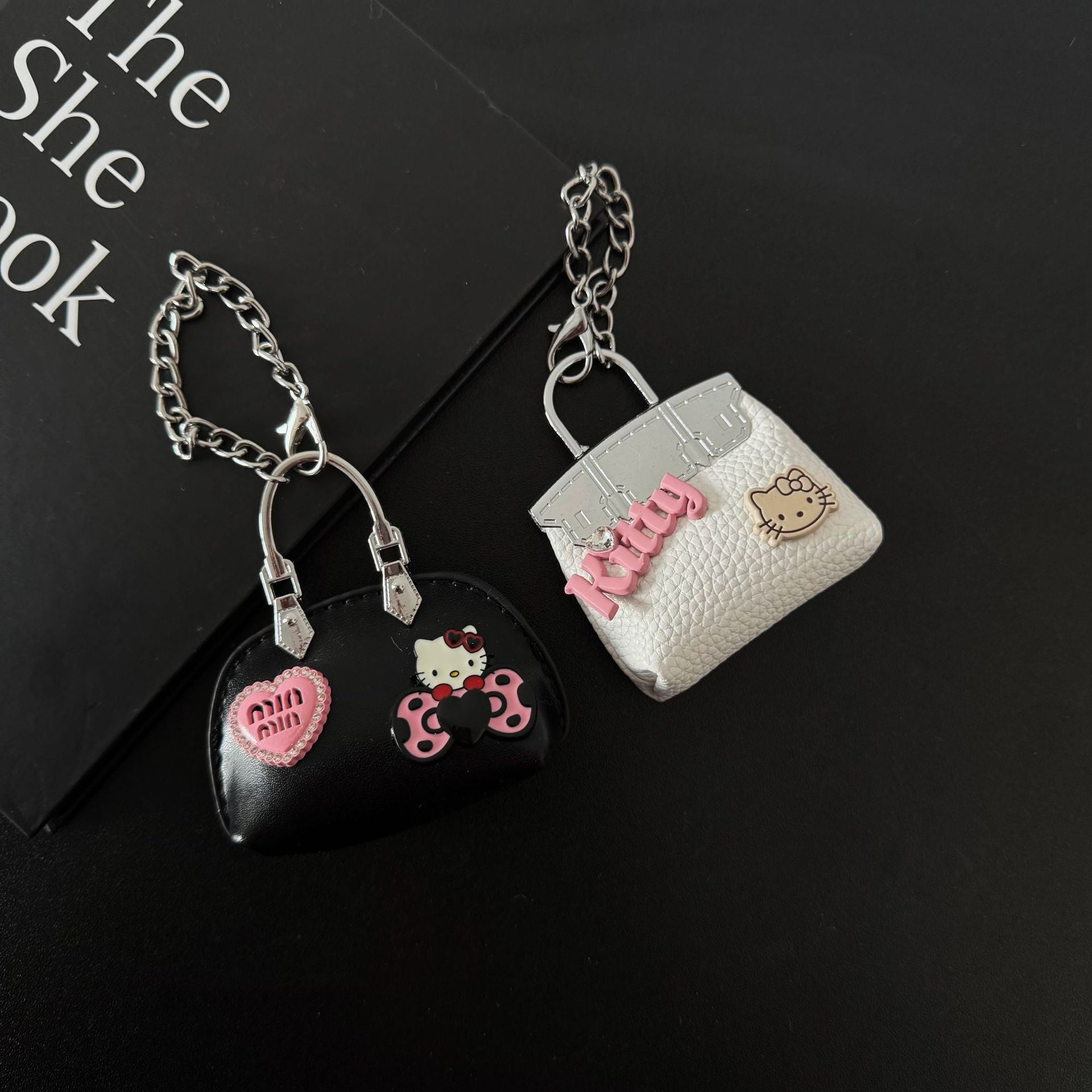 Mini Bag Charm Keychain with Cat Motif – PU Leather, 5.5 x 6.6 cm detail image 3