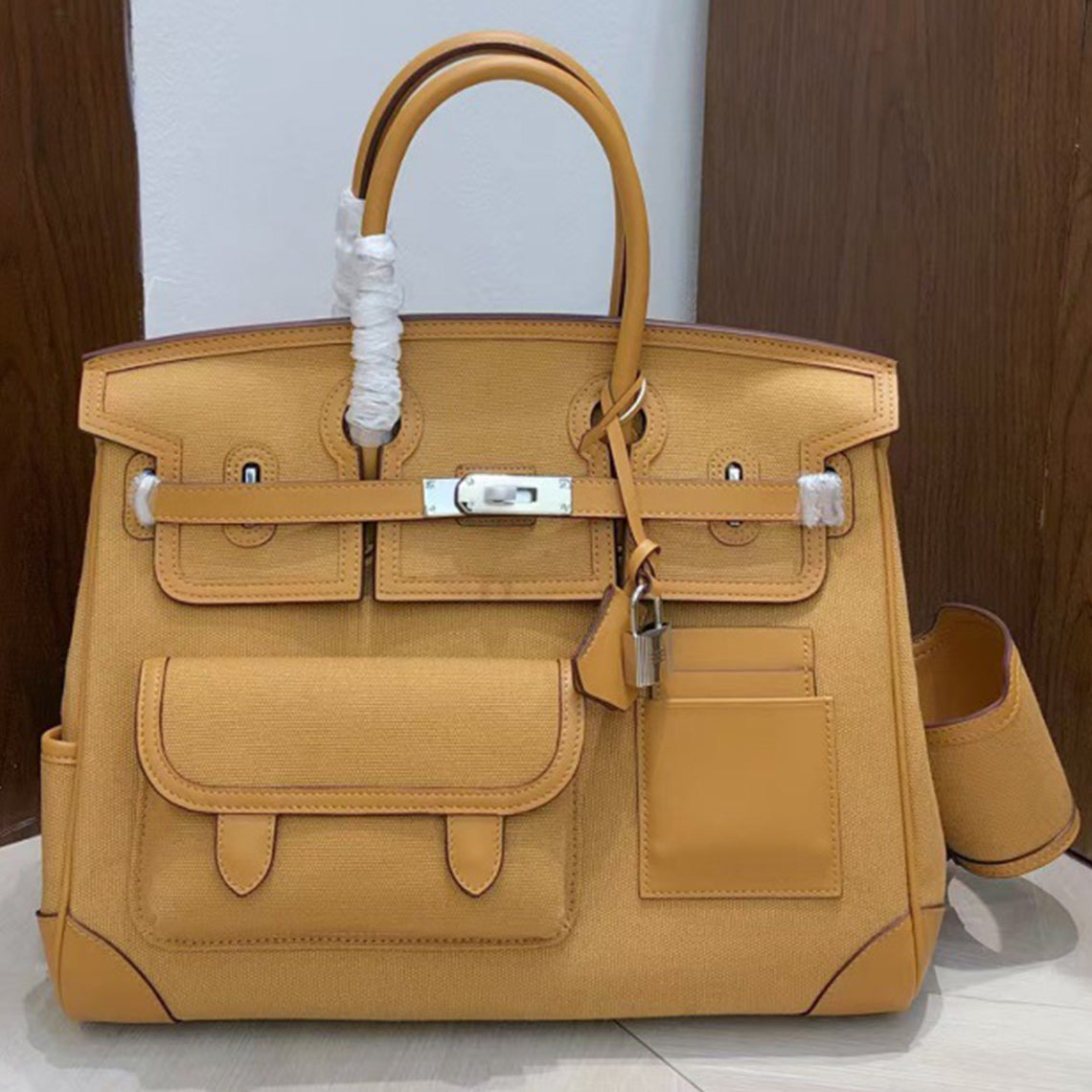 Cargo Top Handle Bag 35cm in Smooth Calfskin and Canvas detail image 1