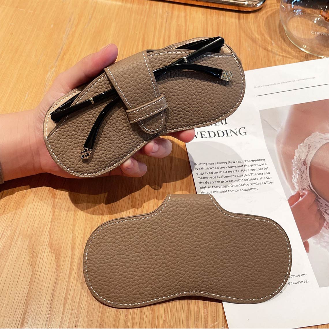 Top Grain Leather Eyeglasses Holder with Optional Lanyard detail image 1