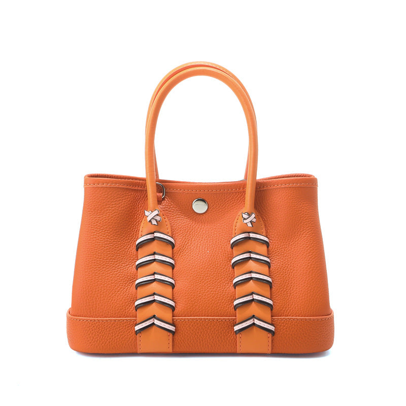 Neo Tote Handbag in Pebbled Grain Leather with Detachable Strap detail image 6
