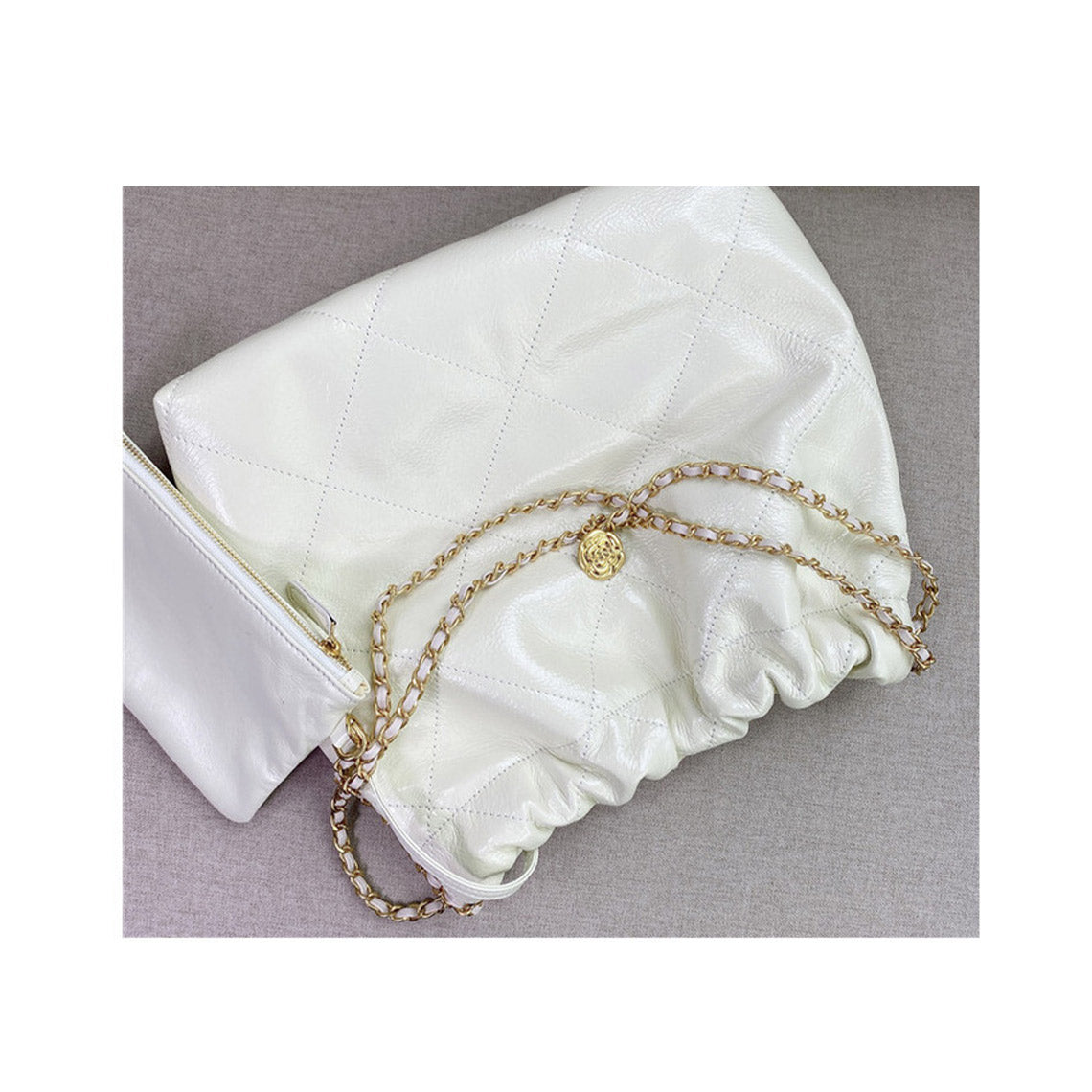 Top Grain Leather Slouchy Chain Bag – Black, White, Pink detail image 7