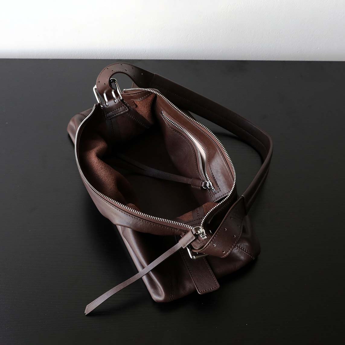 Vegetable Tanned Leather Hobo Bag detail image 15