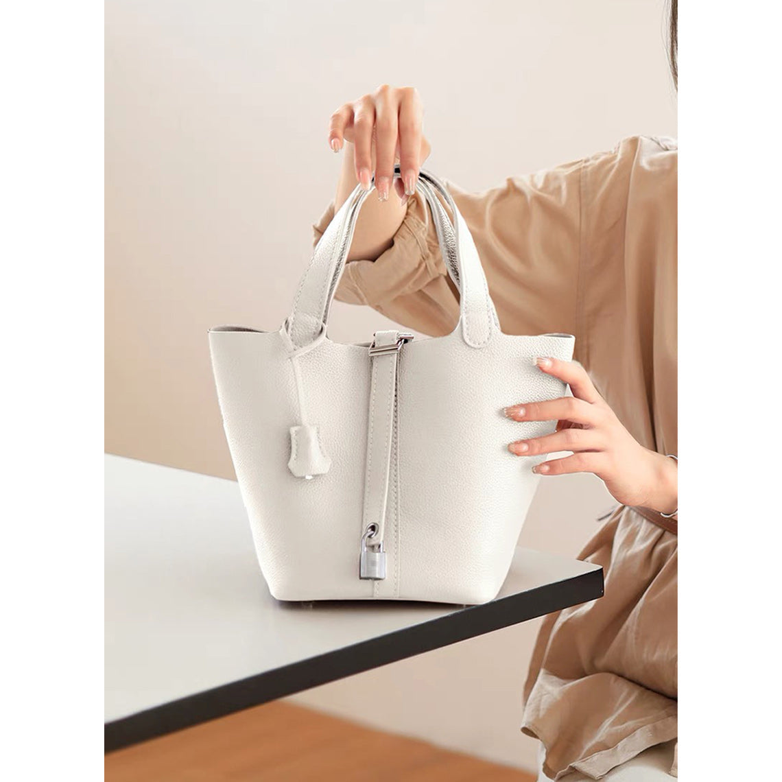 Hand-Sewn Bucket Bag Leather DIY Kit – Top Grain Leather, Lock Closure detail image 13