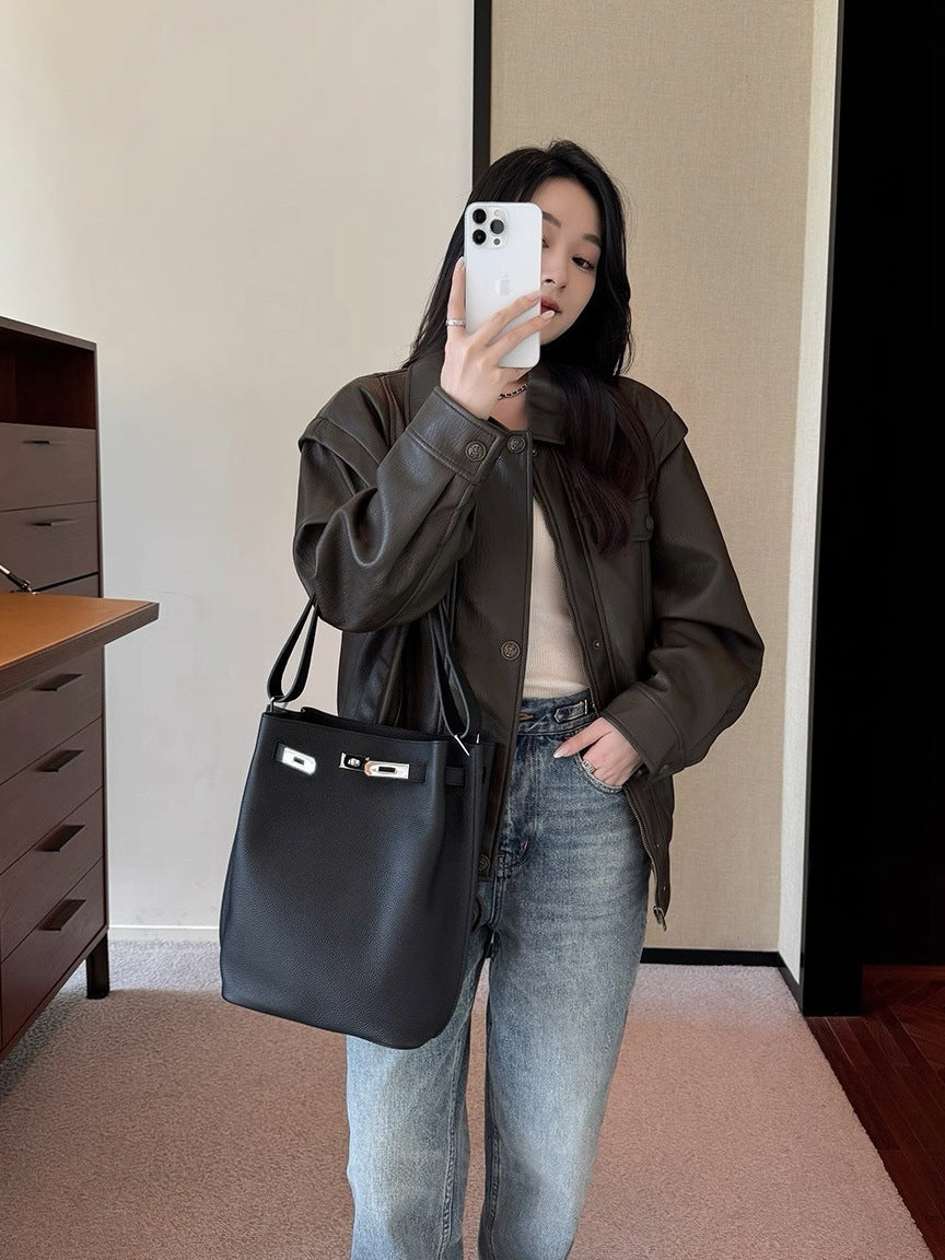 Bucket Bag in Top Grain Leather with Adjustable Strap detail image 1