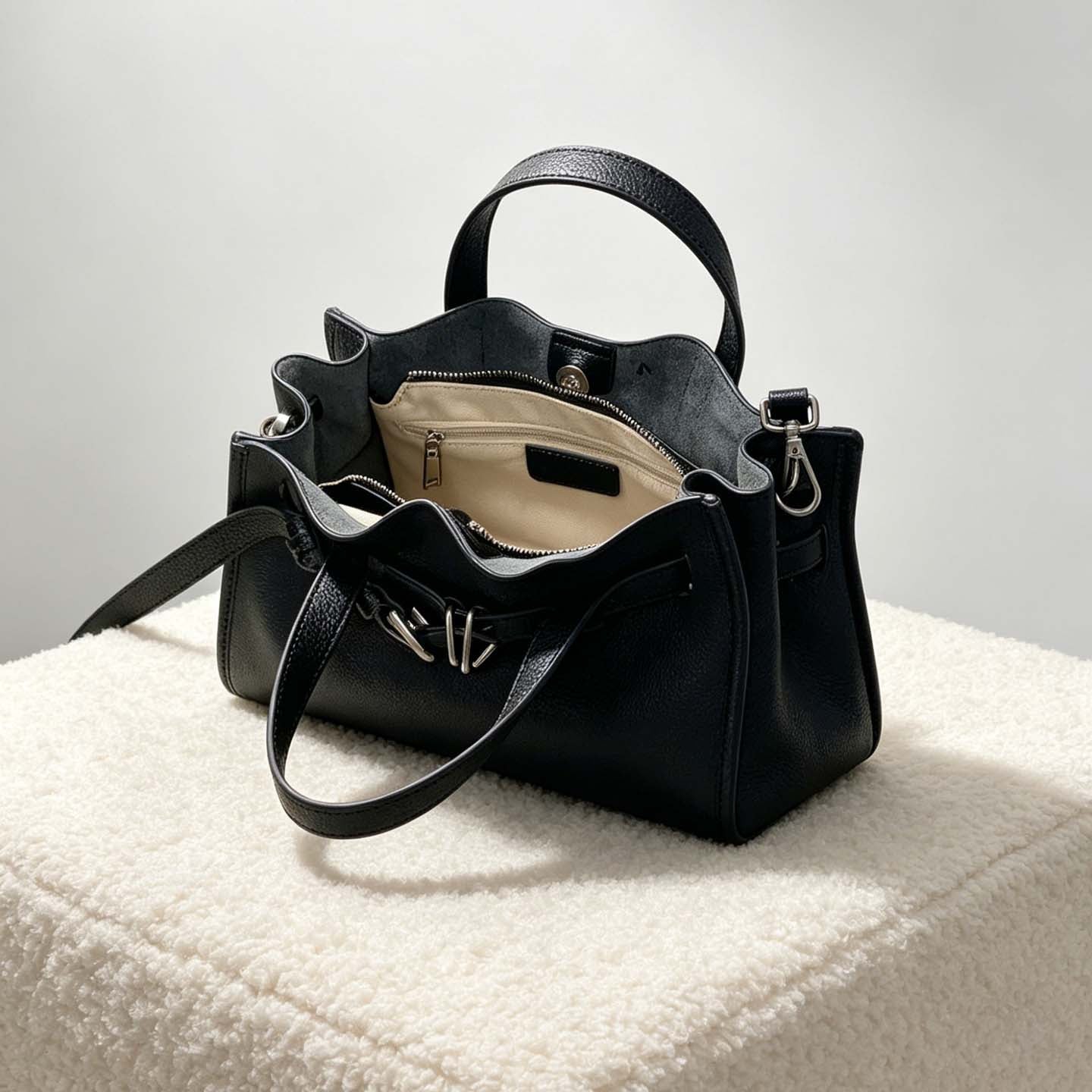 Pebbled Grain Leather Tote Bag with Crossbody Strap detail image 12