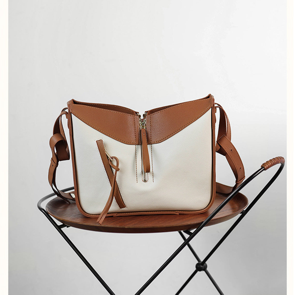 Handsew Your Own Leather Fold Bag DIY Kit – Genuine Cow Split Leather detail image 8