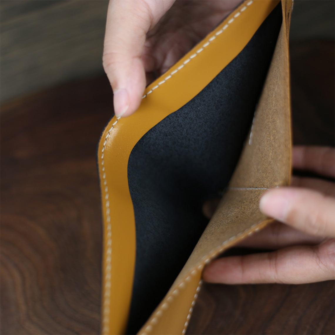 Full Grain Leather Slim Wallet DIY Kit – Hand Sewn, Two Styles detail image 6