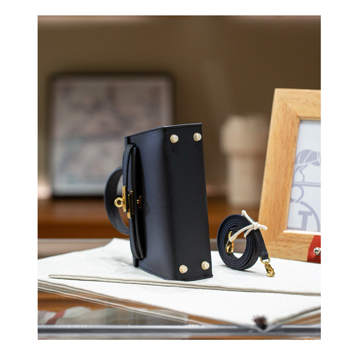 Mini Top Handle Bag 19 – Top Grain Leather Shoulder Bag detail image 13